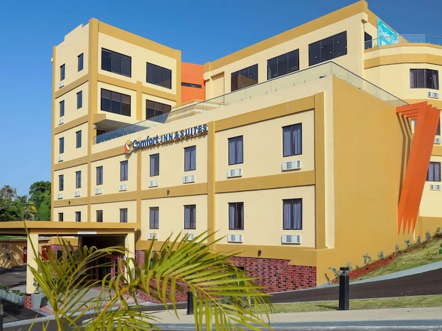 Comfort Inn & Suites Tobago